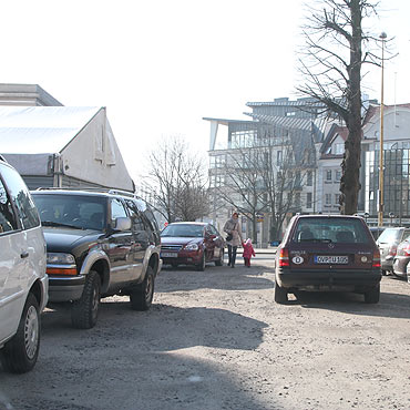 Postawcie tu znak zakazu parkowania 