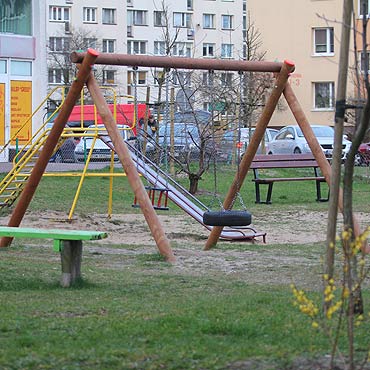 Place zabaw i awki do naprawy