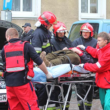 Kolizja czterech aut. Kierowca opla nie zatrzyma si na „stopie”