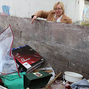 Podczas eksmisji oprnili niewaciw piwnic