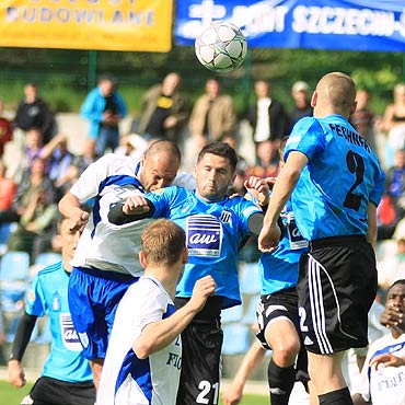 „Flota” - „Sandecja” 0:4 Po remisach nadszed pogrom