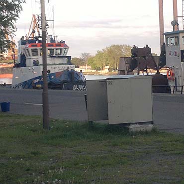 Uwaga na otwart skrzynk elektryczn