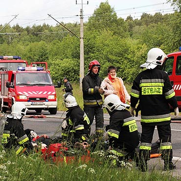 Pożar i wypadek autokaru z kibicami. Zobacz zdjęcia!