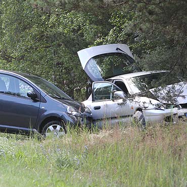 Niebezpieczna „nawrotka” na Karsiborskiej. Zderzyy si dwa auta
