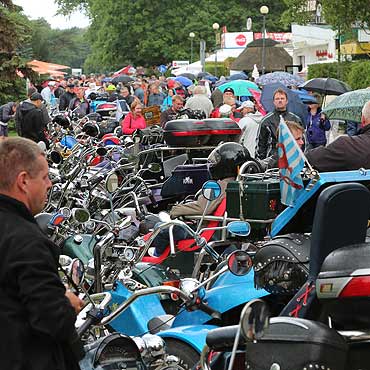 P setki niemieckich motocykli i trajek przejechao przez winoujcie. Zobacz film!