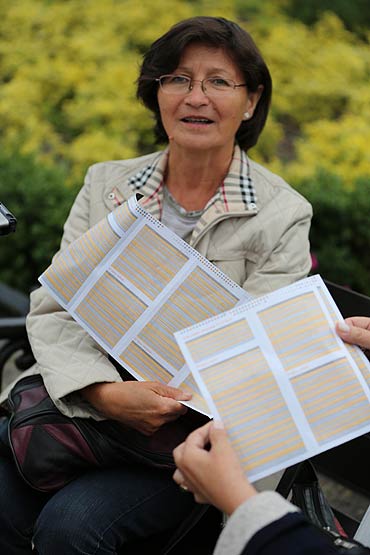 Nieczytelny program