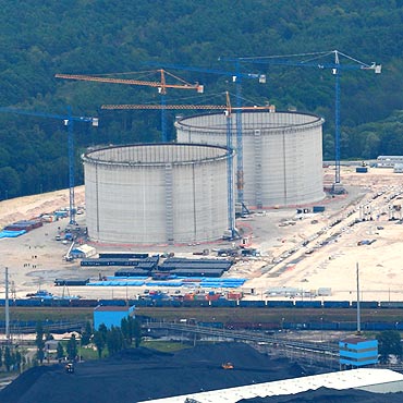 Czy zbiornik LNG jest le wykonany?