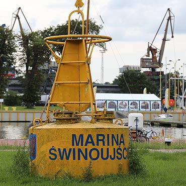 Zdryfowały na złomowisko