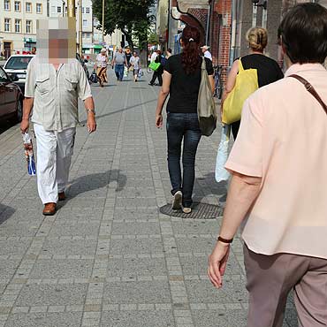 Skandal. Kto zniszczy gniazda ptakw i wyrzuci mode na ulic. Zobacz film!