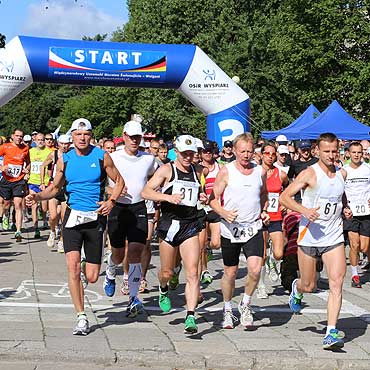 XXXIII Maraton Uznamski. 300 biegaczy na trasie. Zobacz film i fotogaleri!