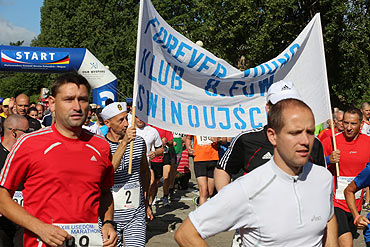 XXXIII Maraton Uznamski. 300 biegaczy na trasie. Zobacz film i fotogaleri!