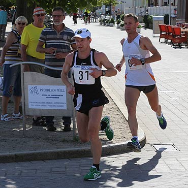 XXXIII Maraton Uznamski. 300 biegaczy na trasie. Zobacz film i fotogaleri!