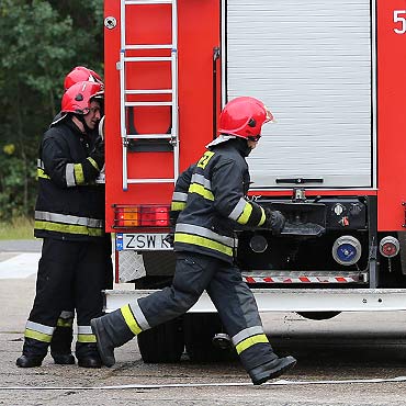 Straacy reanimowali pacjenta. Pogotowie byo zajte. Mczyzna zmar