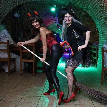 Bal w upiornych rytmach. Zobacz film!