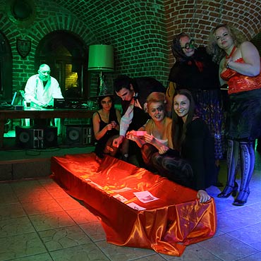 Bal w upiornych rytmach. Zobacz film!