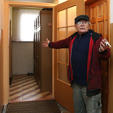 Mieszkaniec: Paciem za zabudowanie korytarza. Kazali mi wszystko zdemontowa