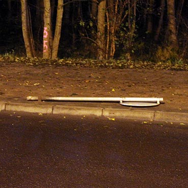 Transport olbrzymiego ładunku zablokował skrzyżowanie