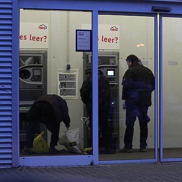 Zapychaj niemieckie automaty polskimi butelkami