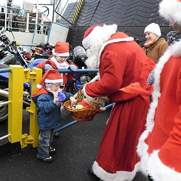 Motołaje na motorach przypominają najmłodszym o bezpieczeństwie na drogach