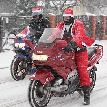 Mikoaje na motorach odwiedzili dzieci na prawobrzeu