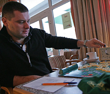 ukasz Przyszlak triumfowa podczas mikoajkowego turnieju scrabble