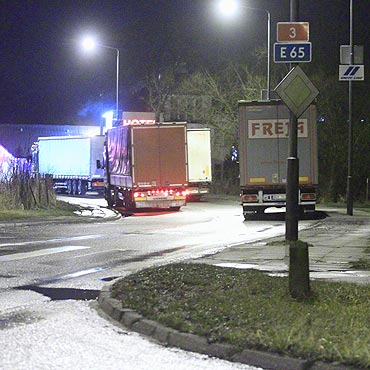 Tiry utrudniaj ruch na ul. Fiskiej