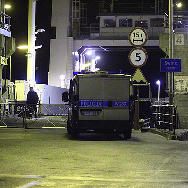 Sprawa krwawej bjki na promie umorzona. 28-latek trafi do psychiatryka