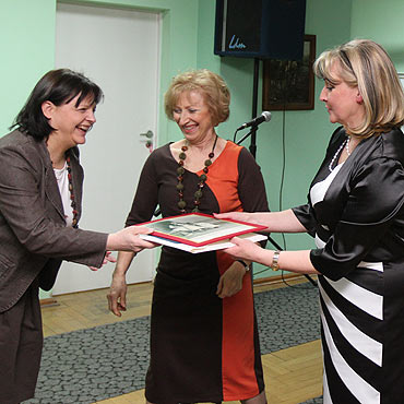 Na jubileusz biblioteki – tort jak otwarta księga!