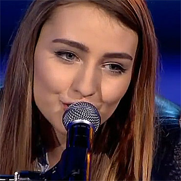 Ewelina znw o sobie przypomina. Zobacz nagranie!
