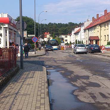 Zatrzymaa ruch na p godziny 