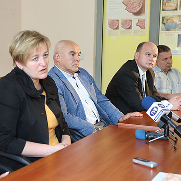 winoujski szpital podnosi si z kolan. Zobacz film!