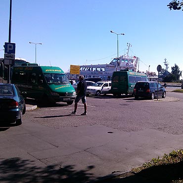 Zrobi  tutaj patny parking?