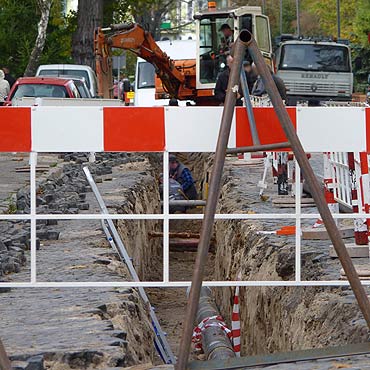 Koparka uszkodzia rur gazow