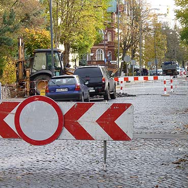 Koparka uszkodzia rur gazow