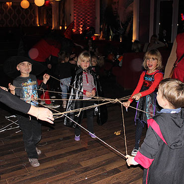 Ponad 70 dzieci witowao Halloween