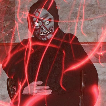 Halloweenowa zabawa. Nie zabrak³o kreatywnych strojów i makija¿y.