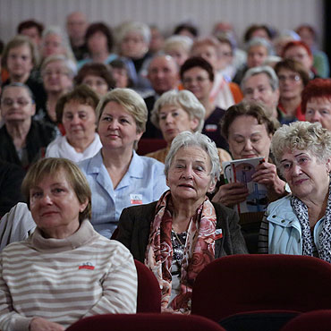 Uniwersytet Trzeciego Wieku rozmawiał i śpiewał o niepodległości. Zobacz film!