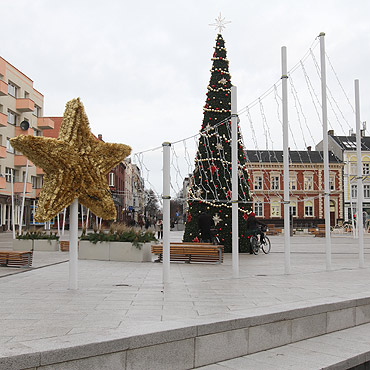Betlejemska gwiazda zdobi Plac Wolnoci