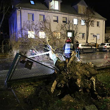 „Ksawery”  zaatakowa! Ciemna i niespokojna noc w winoujciu. Zobacz film!