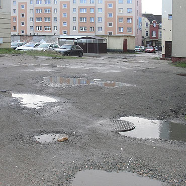 Czytelnik pyta: Co dalej z zapleczem Placu Wolnoci?