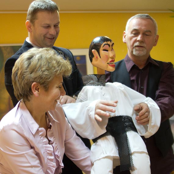 Wystawa Kopczyńskiego na Warszowie otwarta – wernisaż zaskoczył publiczność