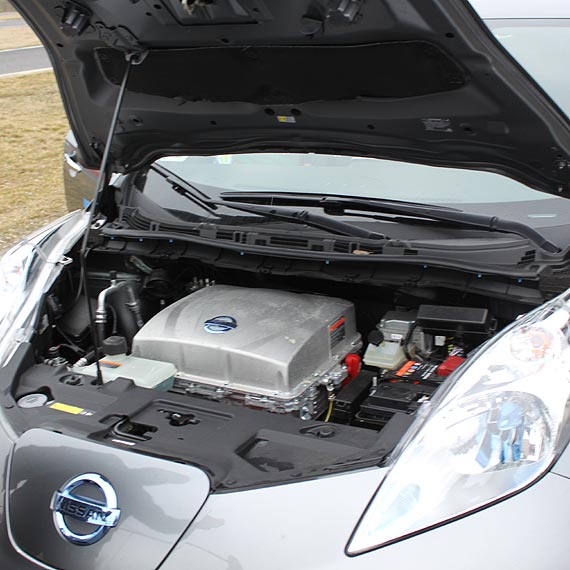 Ekologicznie na czterech kółkach- nowy nissan leaf dla zachodniopomorskiej drogówki