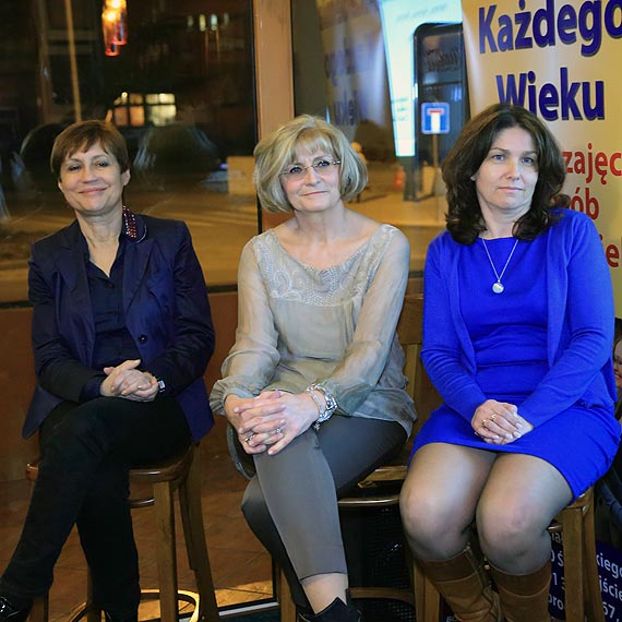 Akademia z lekk nutk feminizmu. Zobacz film!