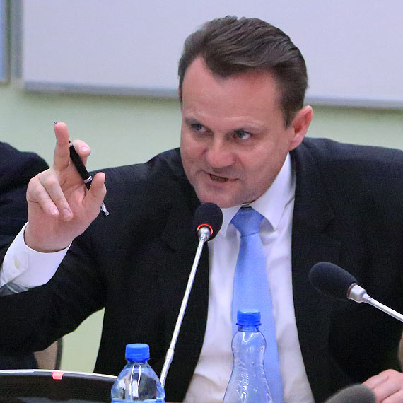Przewodniczcy Rady Miasta:   „ Nowe targowisko pustoszeje!”