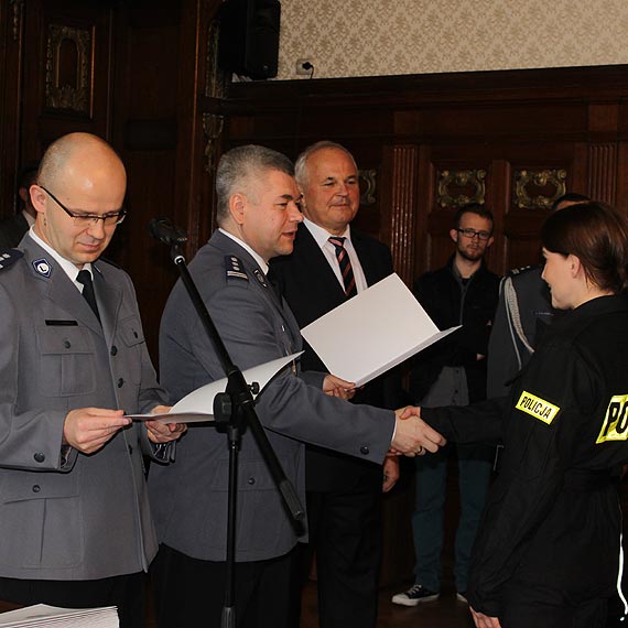 Ślubowanie nowych policjantów. Pięciu zasili szeregi świnoujskiej policji