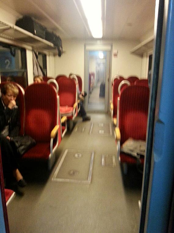 Pasażerowie utknęli w pociągu