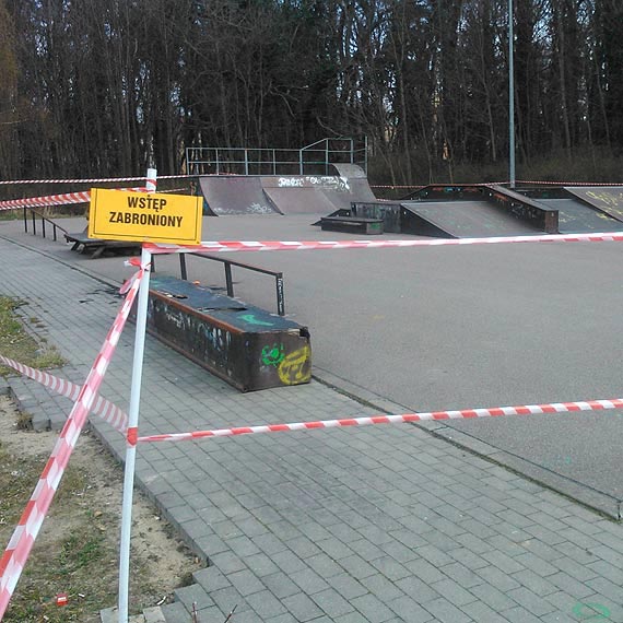 Czytelnik: Czy OSiR robi młodzieży specjalnie pod górkę ze skateparkiem?