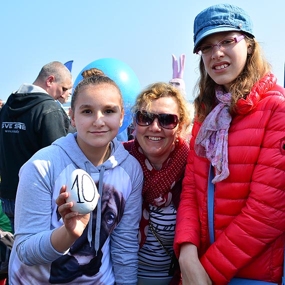 Przekopali pla w poszukiwaniu jajek-niespodzianek!