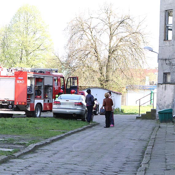 Podejrzewano, e tlenek wgla wydobywa si w bloku przy ulicy Bohaterw Wrzenia 