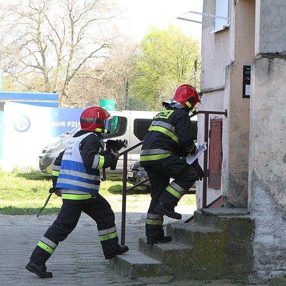 Podejrzewano, że tlenek węgla wydobywa się w bloku przy ulicy Bohaterów Września